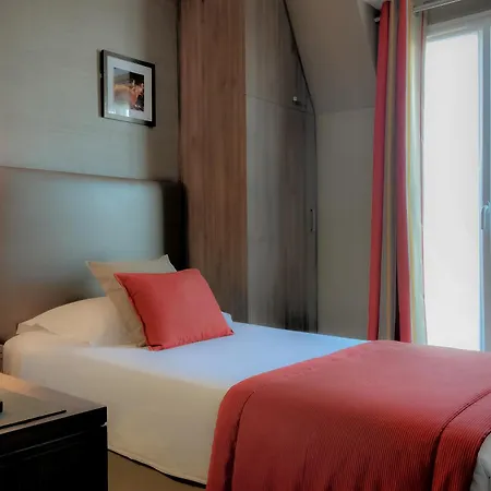 Hotel Marais Bastille 3*