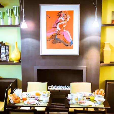 Отель Marais Bastille 3*