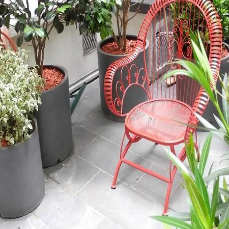 Отель Marais Bastille 3*