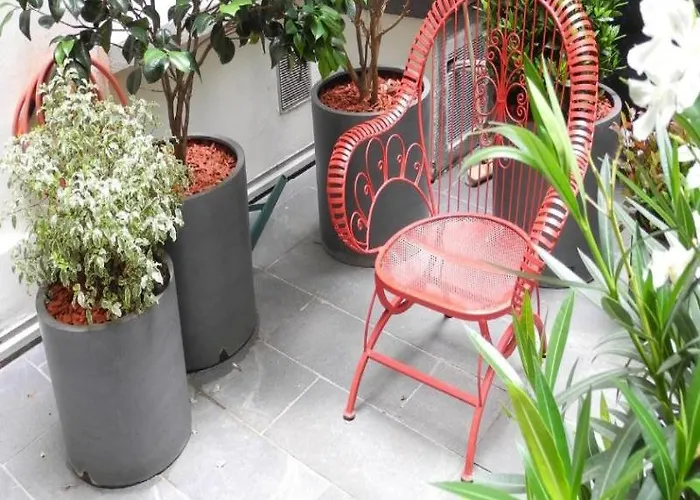 Отель Marais Bastille 3*