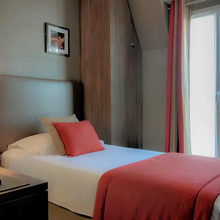 Hotel Marais Bastille 3*